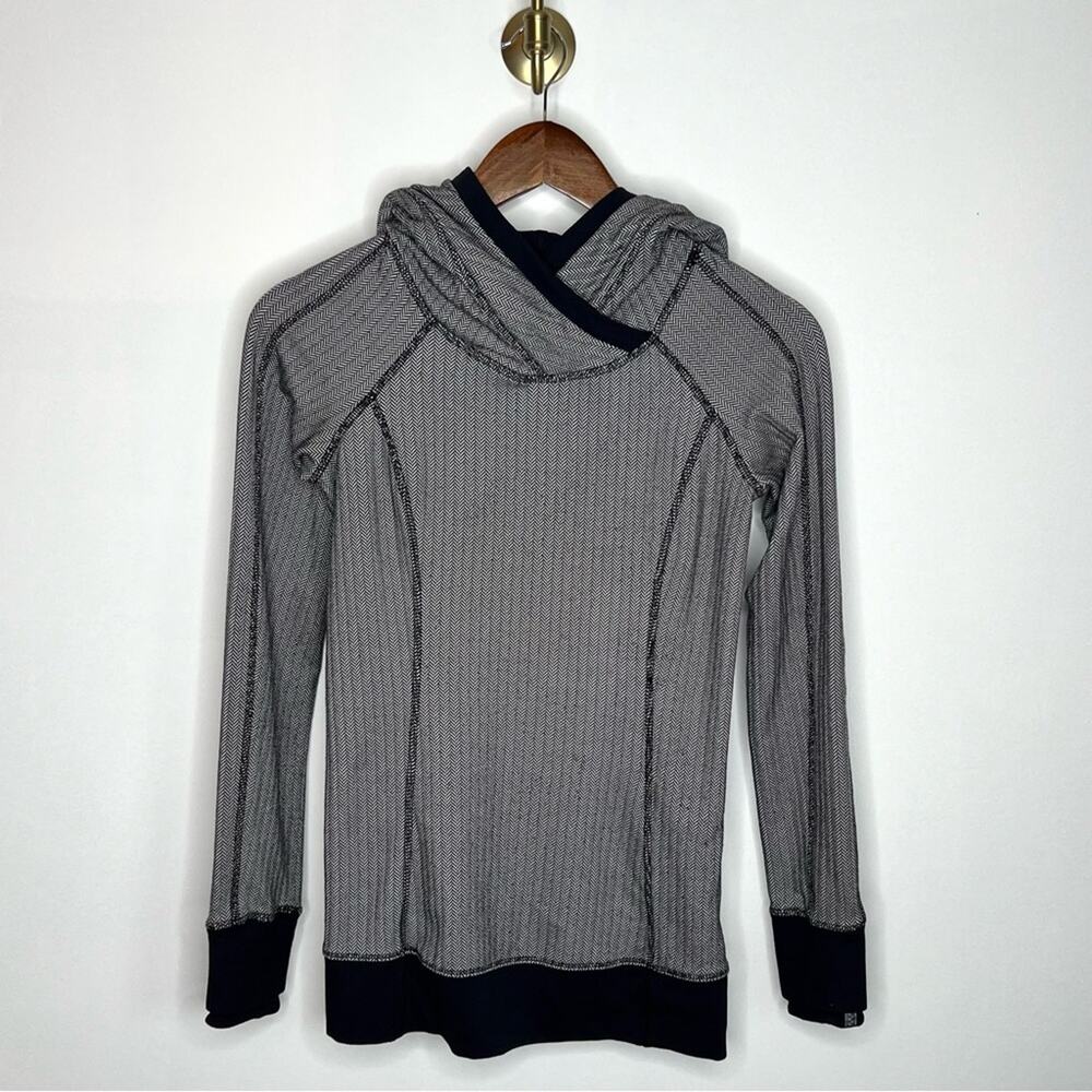 Lululemon Chevron Pattern Pullover Activewear Hoo… - image 1